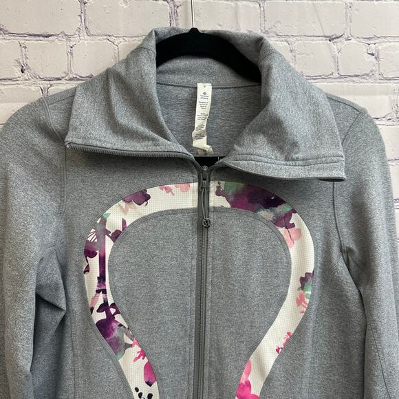 Lululemon In Stride Jacket Gray Floral Full Zip Size 6 Logo Athletic Workout - Picture 2 of 8